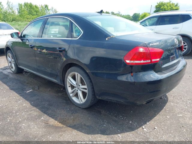 1VWBT7A38EC039956 Volkswagen Passat 1.8t Se