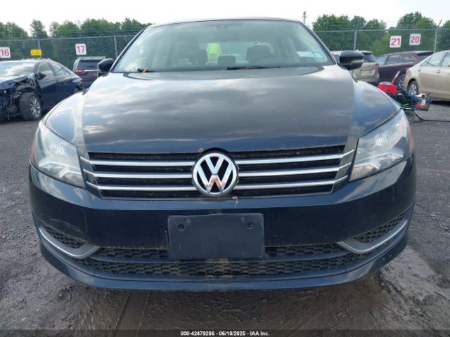 1VWBT7A38EC039956 Volkswagen Passat 1.8t Se