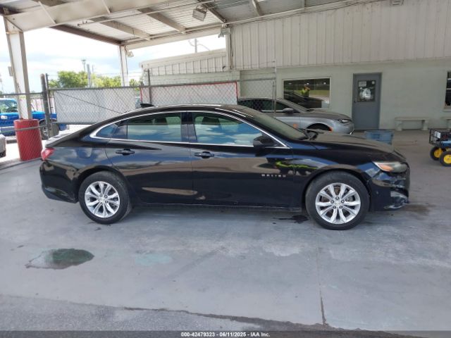 1G1ZD5ST5MF031949 Chevrolet Malibu Fwd Lt