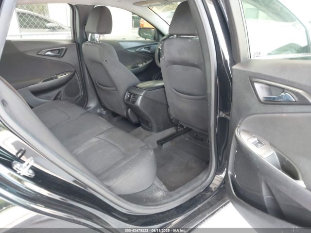 1G1ZD5ST5MF031949 Chevrolet Malibu Fwd Lt