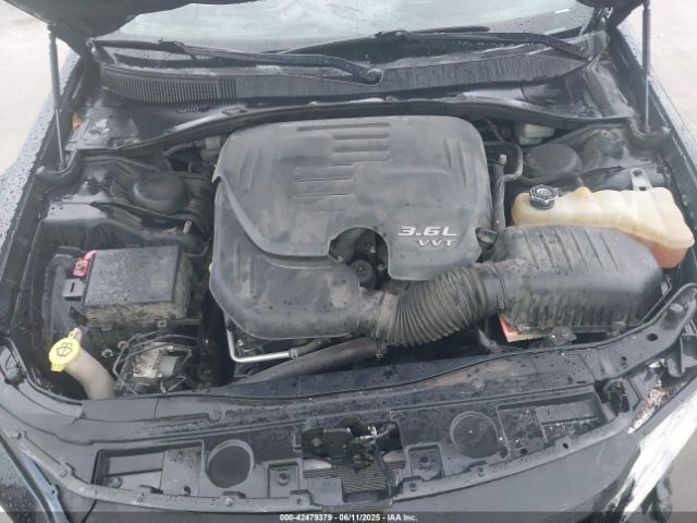 2015 CHRYSLER 300 2C3CCAAG8FH743021 Photo 9