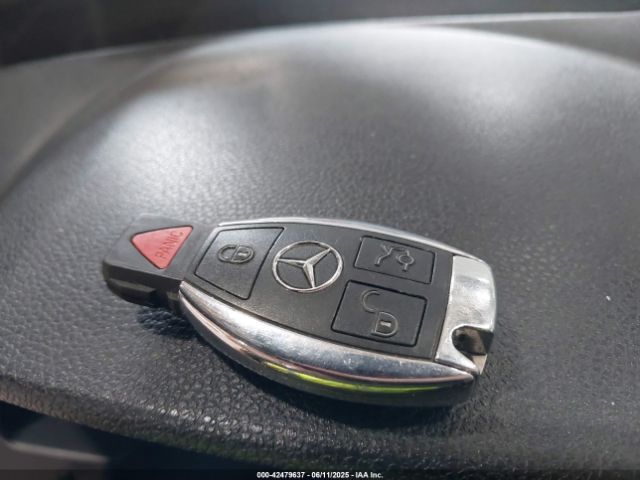 2010 MERCEDES-BENZ C 63 AMG WDDGF7HB6AF452308 Photo 10