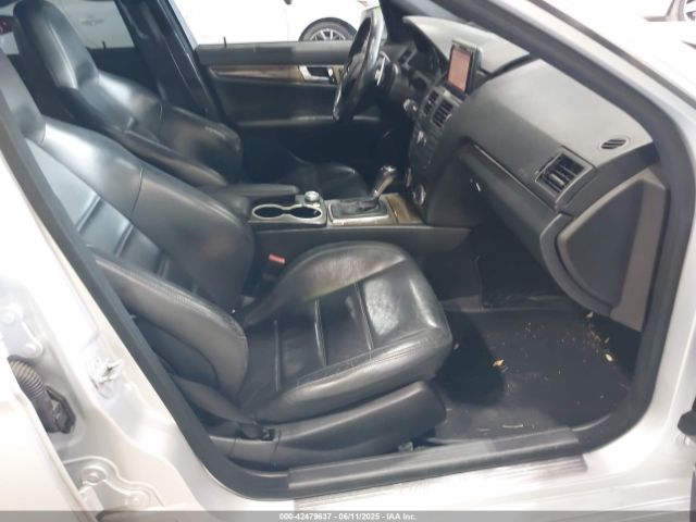 2010 MERCEDES-BENZ C 63 AMG WDDGF7HB6AF452308 Photo 4