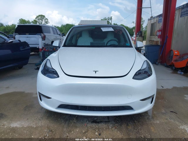 Tesla Model Y 2022 7SAYGDEF2NF381221 Image 12