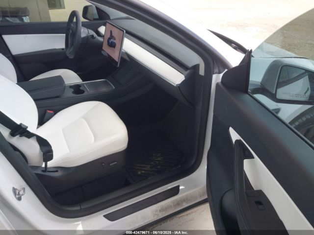 2022 TESLA MODEL Y 7SAYGDEF2NF381221 Photo 4