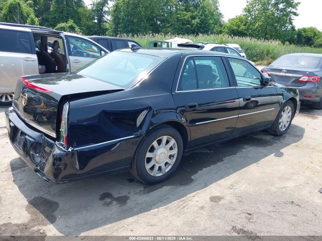 2011 CADILLAC DTS 1G6KA5E63BU102374 Photo 3