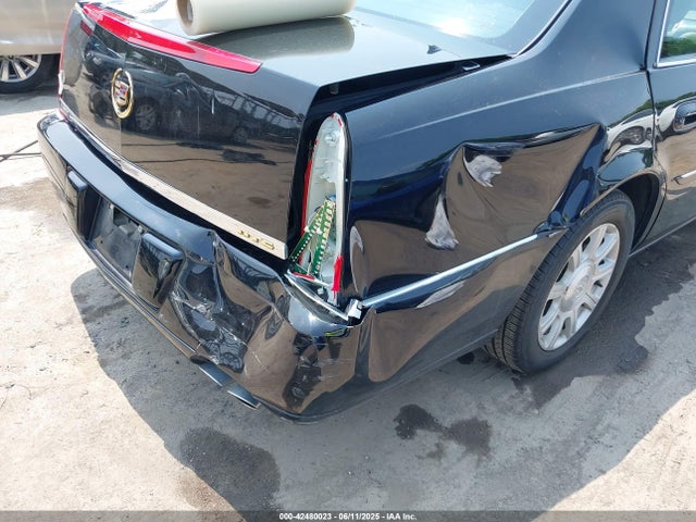 2011 CADILLAC DTS 1G6KA5E63BU102374 Photo 5