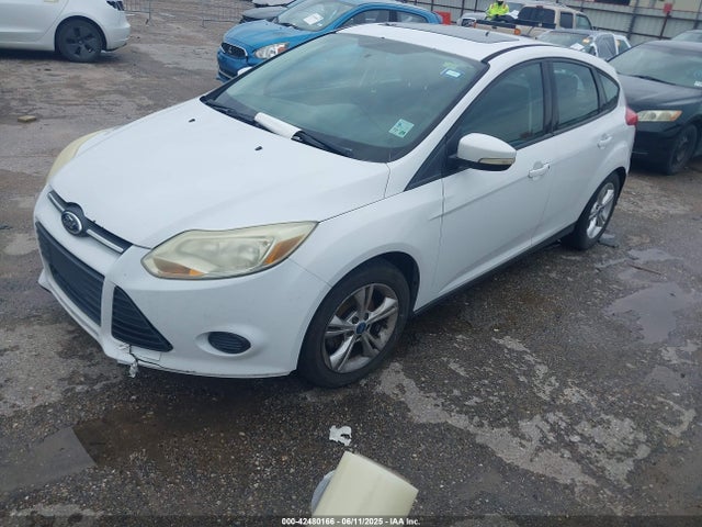 Ford FOCUS SE 2014 1FADP3K2XEL170956 Image 2