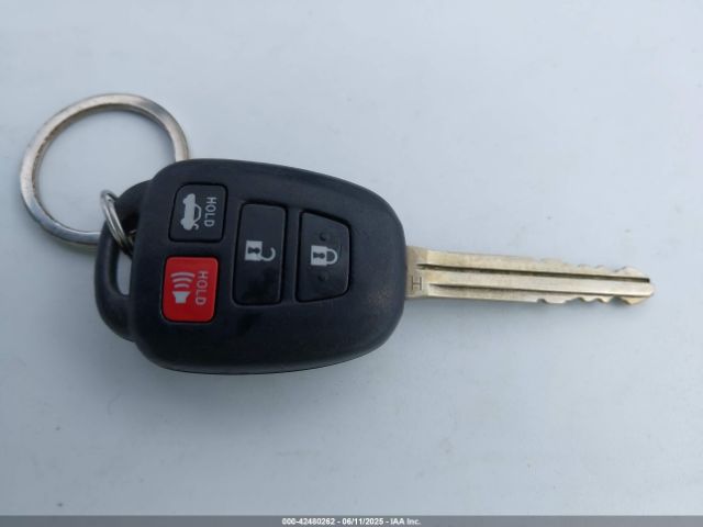 2T1BURHE8FC308002 Toyota 2zr-fe