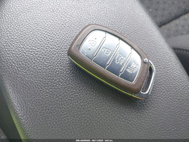 2019 HYUNDAI IONIQ HYBRID KMHC65LC8KU169771 Photo 10