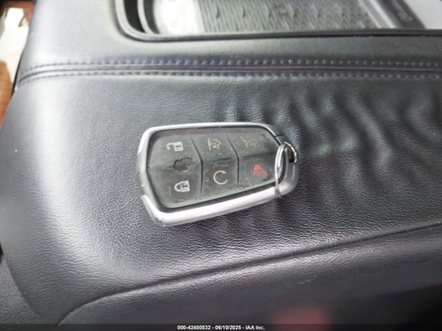 1GYS3BKJ0HR310264 Cadillac Escalade Luxury