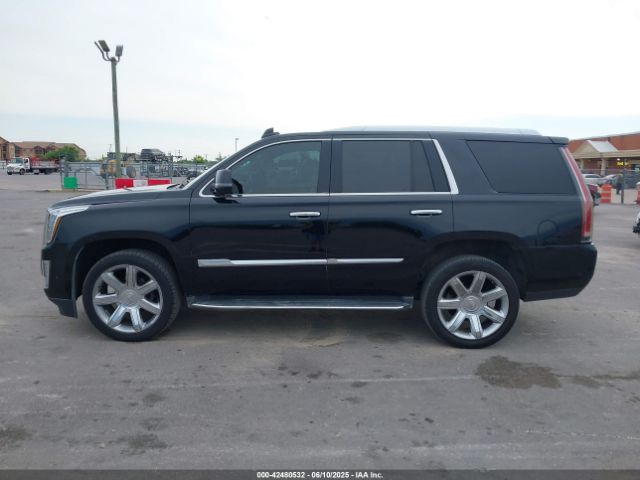 1GYS3BKJ0HR310264 Cadillac Escalade Luxury