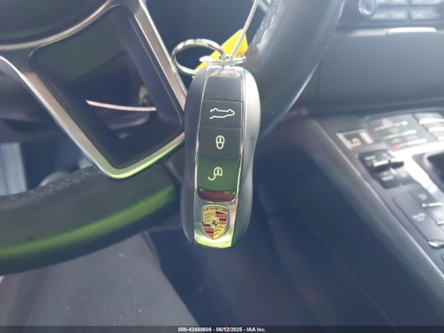 2018 PORSCHE MACAN WP1AB2A50JLB30606 Photo 10