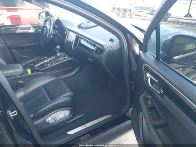 2018 PORSCHE MACAN WP1AB2A50JLB30606 Photo 4