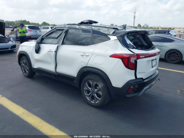 2024 KIA SELTOS KNDEU2AA2R7629597 Photo 2