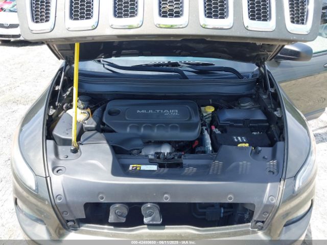 1C4PJLAB0FW660722 Jeep Cherokee Sport