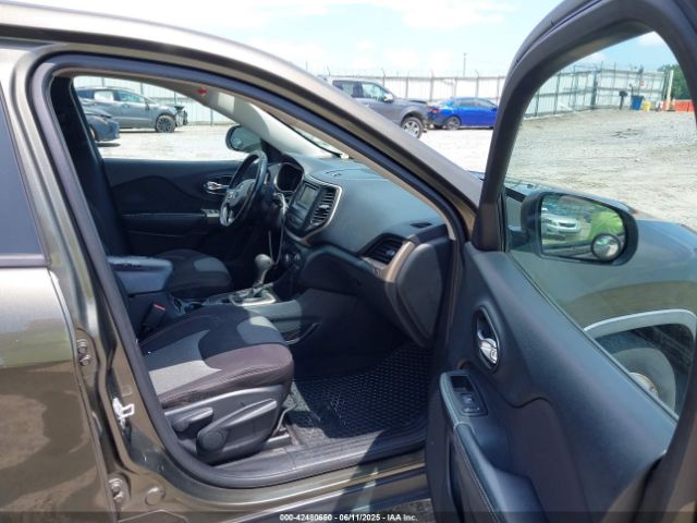 1C4PJLAB0FW660722 Jeep Cherokee Sport