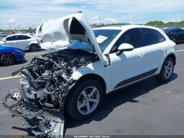 2018 PORSCHE MACAN WP1AA2A55JLB07597 Photo 1