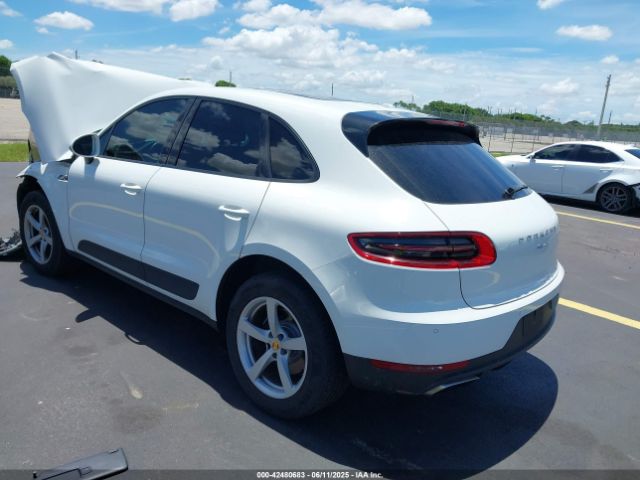 2018 PORSCHE MACAN WP1AA2A55JLB07597 Photo 2