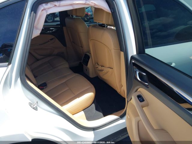 2018 PORSCHE MACAN WP1AA2A55JLB07597 Photo 7