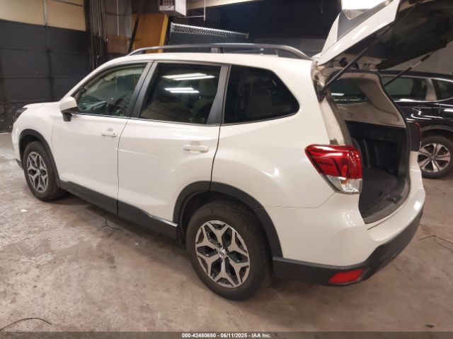2020 SUBARU FORESTER JF2SKAJC3LH413653 Photo 2