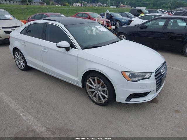 2015 AUDI A3 WAUACGFF8F1089669 Photo 0