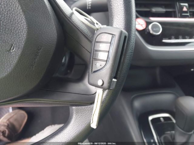 5YFB4MDE6RP191713 Toyota COROLLA LE