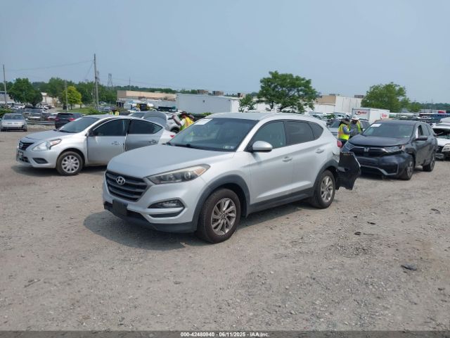KM8J3CA40GU074189 Hyundai TUCSON SE