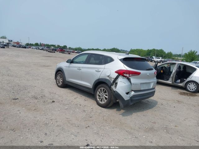 KM8J3CA40GU074189 Hyundai TUCSON SE