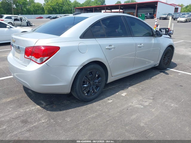 1G1PA5SH8F7203917 Chevrolet luw