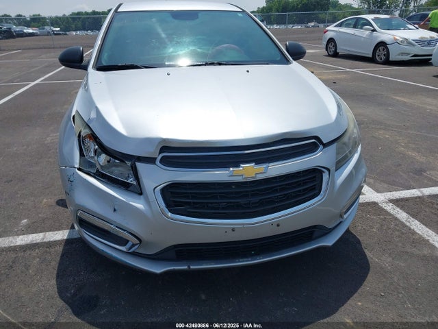 1G1PA5SH8F7203917 Chevrolet luw