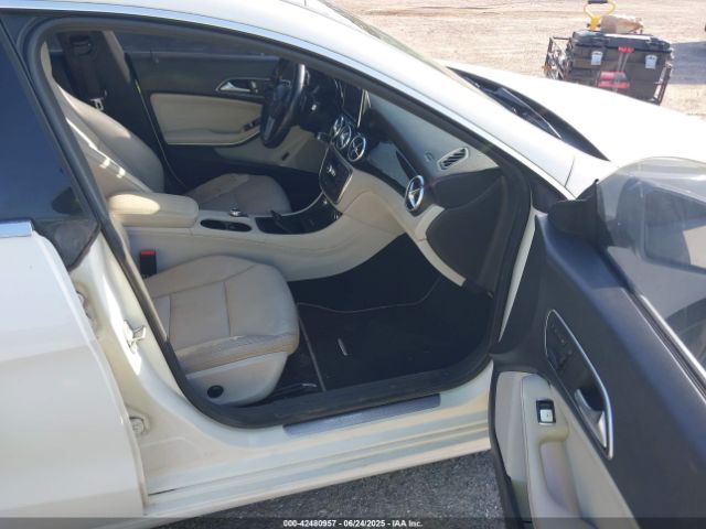 2014 MERCEDES-BENZ CLA 250 WDDSJ4EB3EN032531 Photo 4