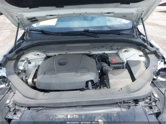 2018 VOLVO XC60 LYV102RK8JB082486 Photo 9