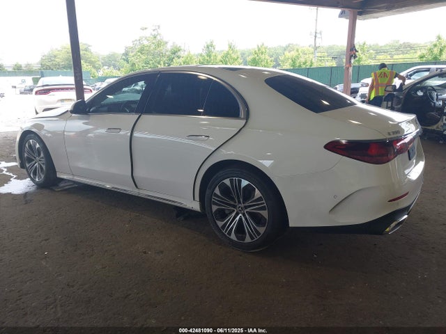 W1KLF4HB3RA023763 Mercedes-Benz m254