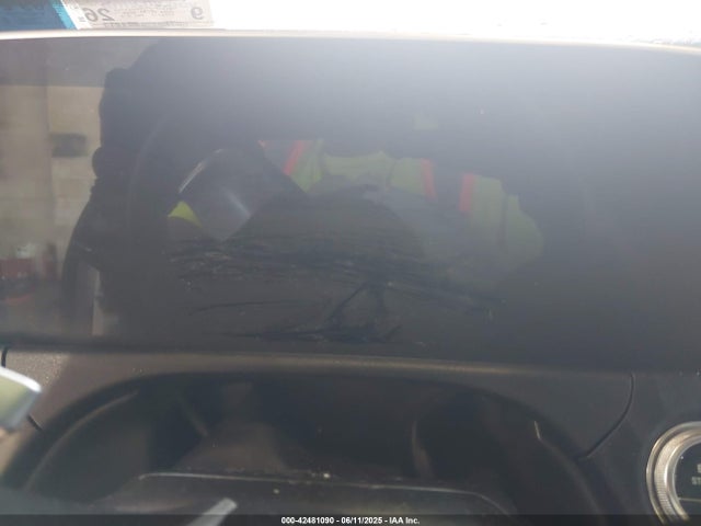 W1KLF4HB3RA023763 Mercedes-Benz m254