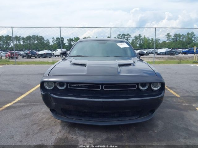 2C3CDZAG9KH672207 Dodge Challenger Sxt
