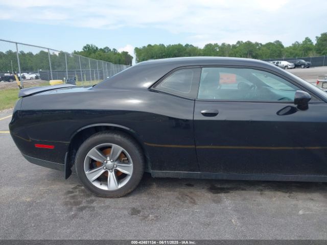 2C3CDZAG9KH672207 Dodge Challenger Sxt