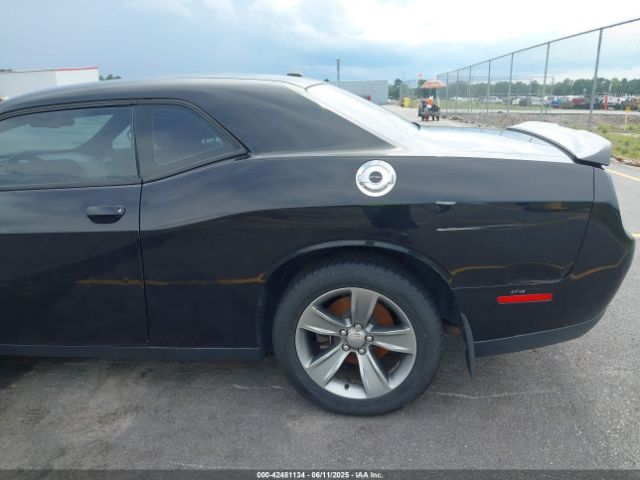 2C3CDZAG9KH672207 Dodge Challenger Sxt