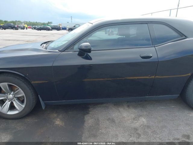 2C3CDZAG9KH672207 Dodge Challenger Sxt