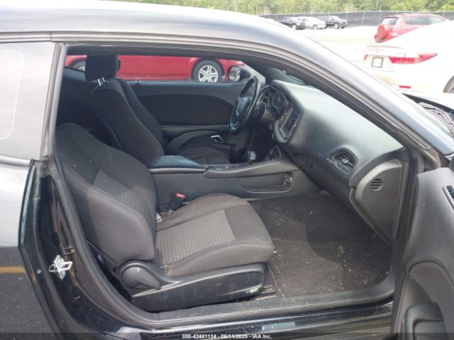 2C3CDZAG9KH672207 Dodge Challenger Sxt