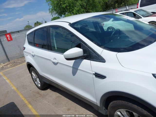 1FMCU9G95HUA69597 Ford ESCAPE SE
