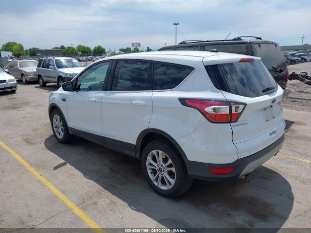 1FMCU9G95HUA69597 Ford ESCAPE SE