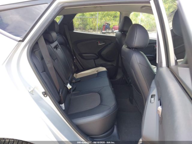 KM8JUCAG3EU869371 Hyundai TUCSON SE