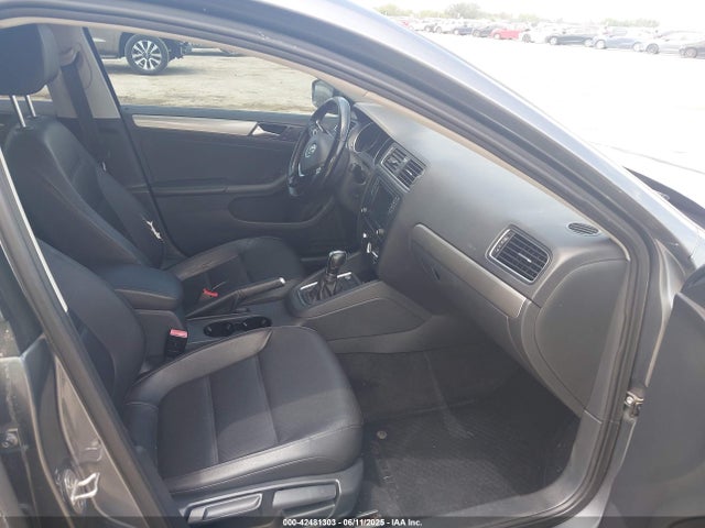 3VWDB7AJ1HM315584 Volkswagen 1.4 tsi