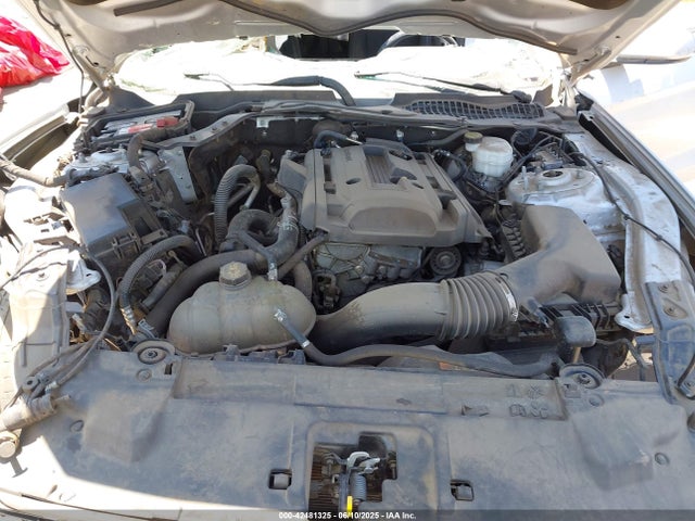 Ford 2.3l 4v premium fuel 2018 1FA6P8TH3J5114753 Image 10