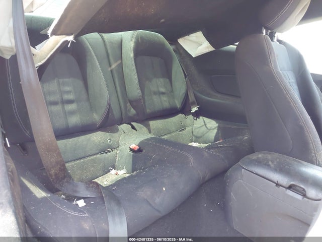Ford 2.3l 4v premium fuel 2018 1FA6P8TH3J5114753 Image 8