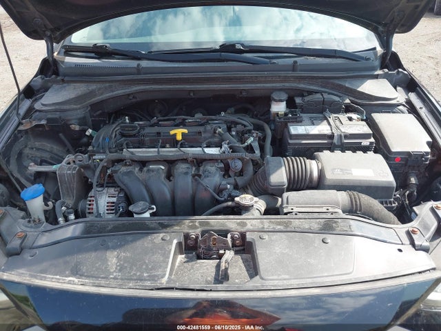 5NPD84LF5HH000687 Hyundai ELANTRA SE