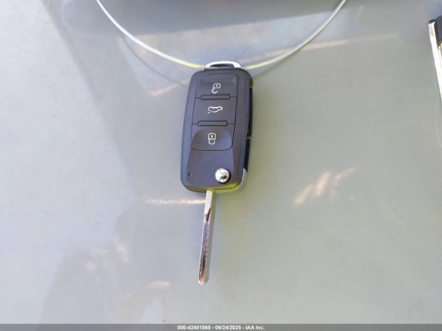 2017 VOLKSWAGEN TIGUAN WVGAV7AX5HK001067 Photo 10
