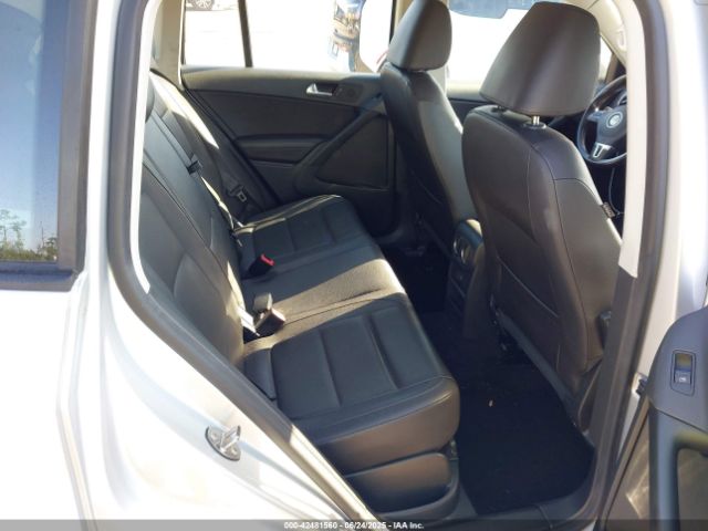 2017 VOLKSWAGEN TIGUAN WVGAV7AX5HK001067 Photo 7