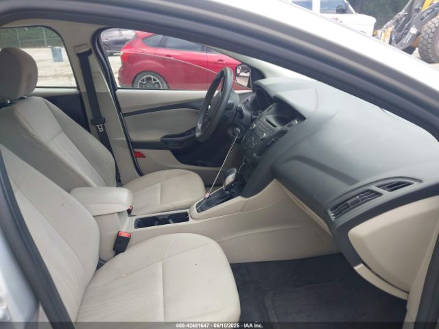 1FADP3K2XHL225183 Ford FOCUS SE